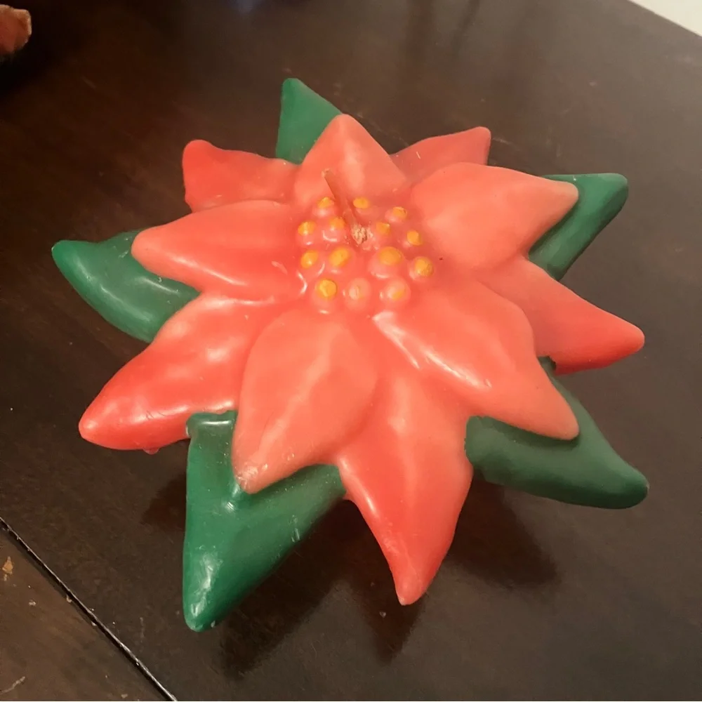 Vintage Candelier Poinsettia Flower Candle